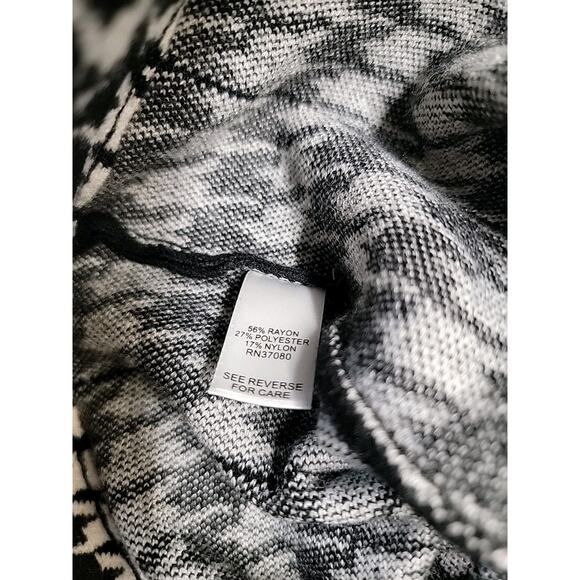 VERSONA Women’s Sz M Black White Houndstooth Knit Skirt A-Line Midi Fringe NWT - Picture 7 of 8